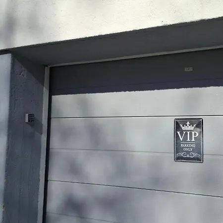 Maaherrankatu, Ilmainen Kadunvarsipysaekoeinti Апартаменты *