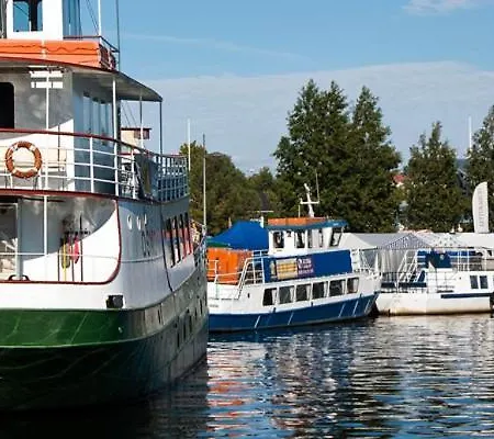 Maaherrankatu, Ilmainen Kadunvarsipysaekoeinti * Куопио