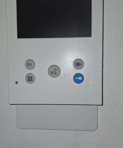 Maaherrankatu, Ilmainen Kadunvarsipysaekoeinti